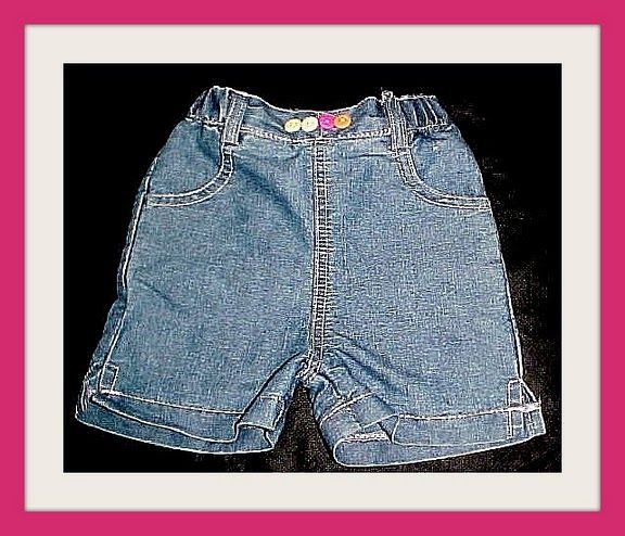 BERMUDINHA JEANS IMPORT. 3 MESES comprimento: 23cm cintura:3